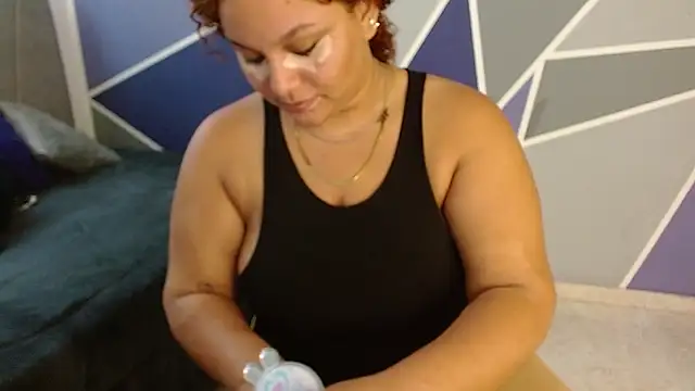 Snapshot of Yera_carey chatting on October 21, 2025, 12:26 pm Yera carey online show from October 21, 2025, 12:26 pm