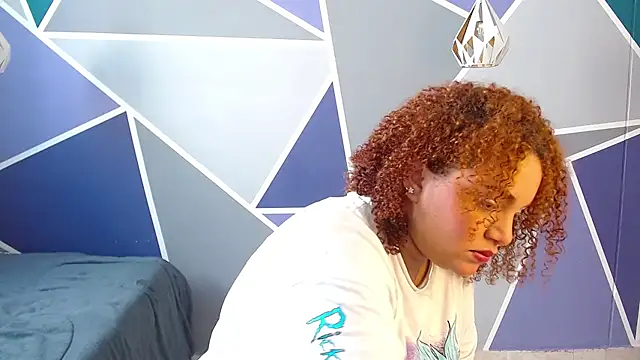 Snapshot of Yera_carey chatting on October 19, 2025, 12:30 pm Yera carey online show from October 19, 2025, 12:30 pm