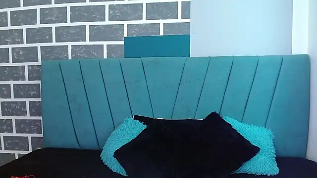 Snapshot of Yera_carey chatting on October 15, 2025, 5:43 pm Yera carey online show from October 15, 2025, 5:43 pm