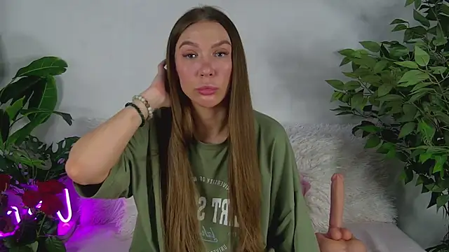 AlysonHuxley  online show from March 5, 2026, 6:59 pm