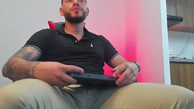 DIMITRI MASTEER online show from December 18, 2025, 10:57 pm