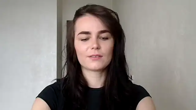 Snapshot of Silviaa_a chatting on October 12, 2025, 11:11 am Silviaa a online show from October 12, 2025, 11:11 am