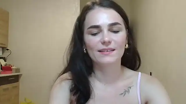 Snapshot of Silviaa_a chatting on November 7, 2025, 10:35 pm Silviaa a online show from November 7, 2025, 10:35 pm