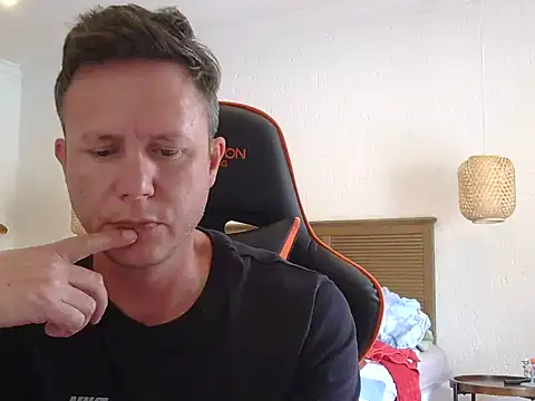 TroyDieselXXX online show from December 1, 2025, 6:58 am