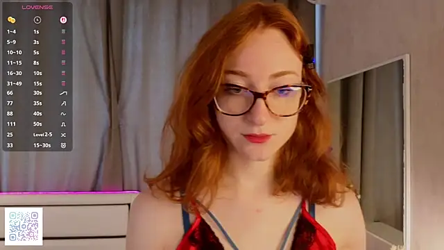 VeronaHascall online show from October 3, 2025, 4:14 am