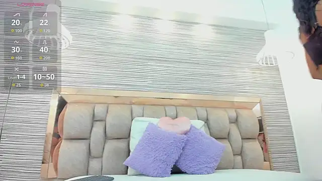 Snapshot of susan_elliot chatting on November 17, 2025, 11:25 am susan elliot online show from November 17, 2025, 11:25 am