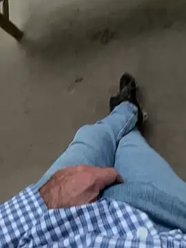 cyclone1212 online show from November 26, 2025, 11:54 am