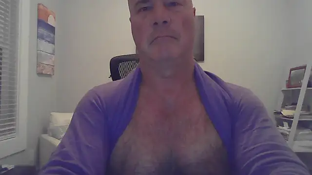 Snapshot of cyclone1212 chatting on March 3, 2026, 10:11 am cyclone1212 online show from March 3, 2026, 10:11 am