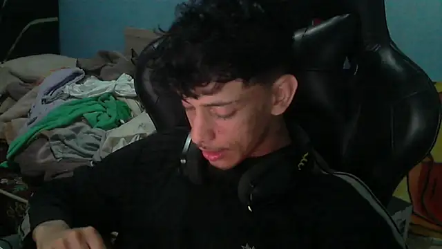 Dark DesireX online show from April 16, 2026, 11:07 pm