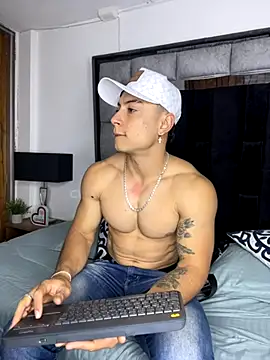 Snapshot of MR_MUSCLE chatting on October 8, 2025, 11:34 am MR MUSCLE online show from October 8, 2025, 11:34 am