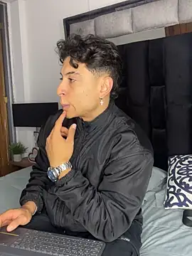 Snapshot of MR_MUSCLE chatting on October 10, 2025, 11:44 am MR MUSCLE online show from October 10, 2025, 11:44 am