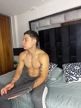 Snapshot of MR_MUSCLE chatting on October 9, 2025, 11:33 am MR MUSCLE online show from October 9, 2025, 11:33 am