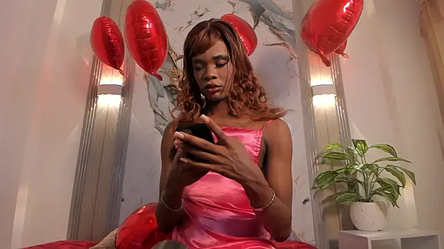 Snapshot of Rosaly_Rodman chatting on February 14, 2026, 5:02 pm Rosaly Rodman online show from February 14, 2026, 5:02 pm