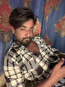 Munny6677 online show from November 14, 2025, 7:17 pm