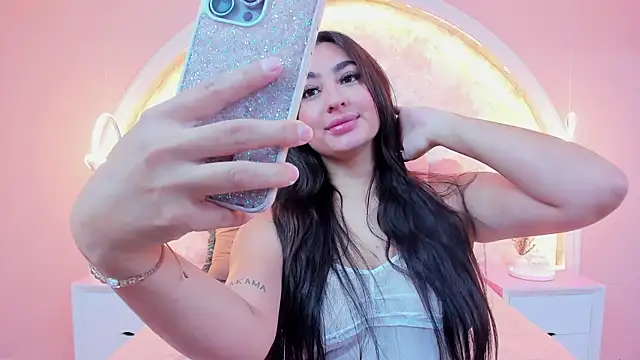 JasmineRhodes online show from October 7, 2025, 12:39 pm