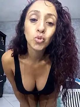 KimScarleth online show from October 18, 2025, 6:15 am