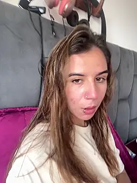 Snapshot of AllieYourGirl chatting on December 18, 2025, 3:16 pm AllieYourGirl online show from December 18, 2025, 3:16 pm