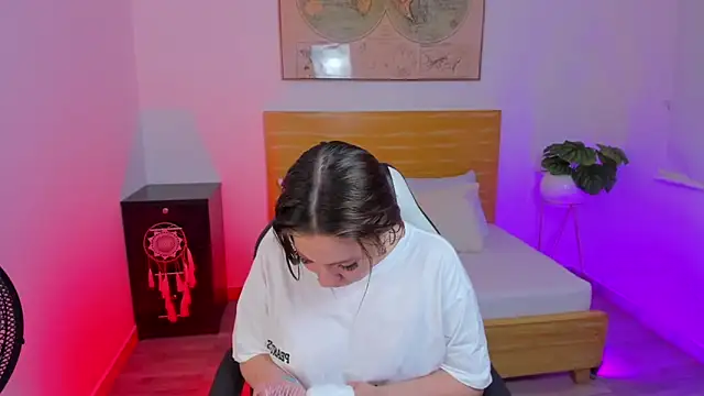 kitty sweeety  online show from December 20, 2025, 12:30 pm