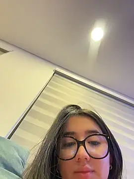 Michelle Zoe online show from July 31, 2026, 2:55 am