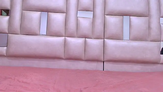 emmacurvy online show from October 11, 2025, 3:07 am