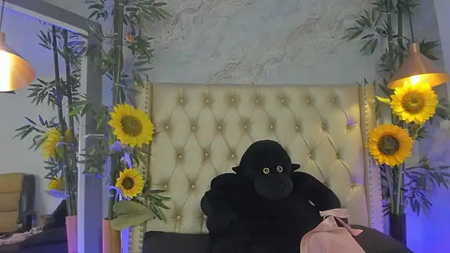 LittleeJaz online show from December 23, 2025, 4:45 am