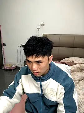 Azyrrgg online show from November 6, 2025, 8:51 am