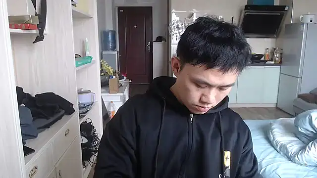 Azyrrgg online show from November 9, 2025, 5:55 am