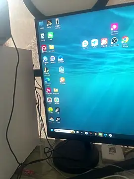 Azyrrgg online show from October 16, 2025, 5:49 am