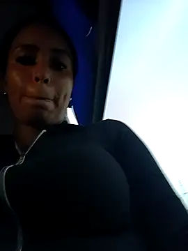 Fernanda30 online show from October 25, 2025, 10:10 pm