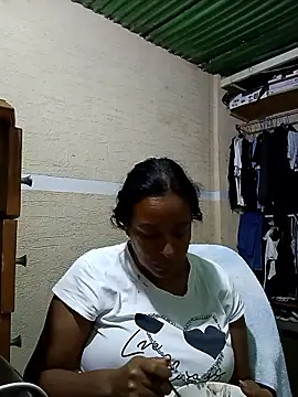 Fernanda30 online show from November 28, 2025, 3:34 pm