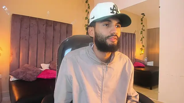 Ryan Jackson  online show from November 17, 2025, 4:05 am