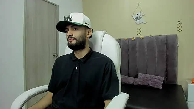 Ryan Jackson  online show from October 27, 2025, 10:44 pm