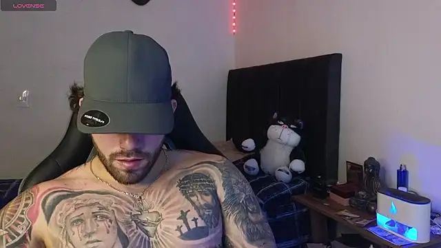 Snapshot of Ades_Lowe chatting on March 3, 2026, 5:03 am Ades Lowe online show from March 3, 2026, 5:03 am