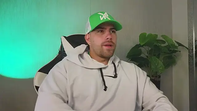 Snapshot of Ades_Lowe chatting on November 24, 2025, 11:54 am Ades Lowe online show from November 24, 2025, 11:54 am