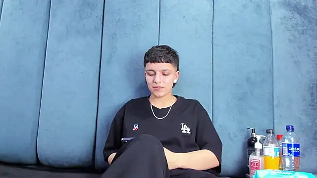 Megan Thompson  online show from March 12, 2026, 2:17 am