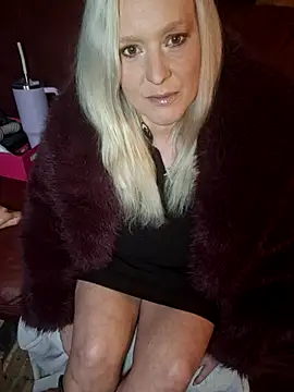 Bouncy-Bella28X online show from January 9, 2026, 12:01 pm