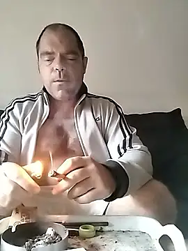 Snapshot of Mirkainvikta chatting on May 10, 2026, 5:33 am Mirkainvikta online show from May 10, 2026, 5:33 am