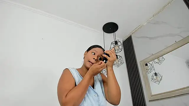 Snapshot of keyla_mejia chatting on May 6, 2026, 11:58 am keyla mejia online show from May 6, 2026, 11:58 am