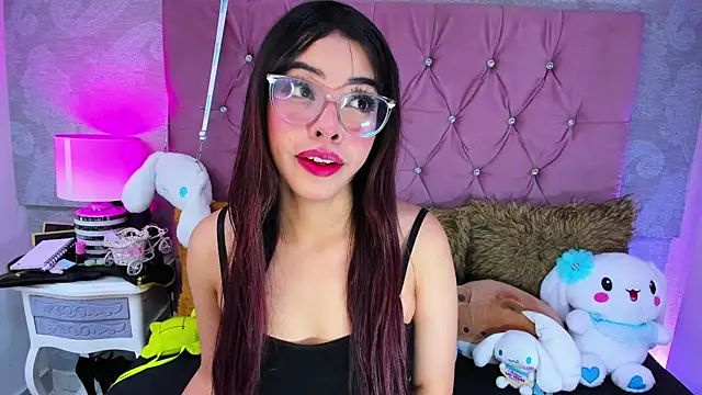 ZarahQueen online show from September 10, 2025, 10:09 pm