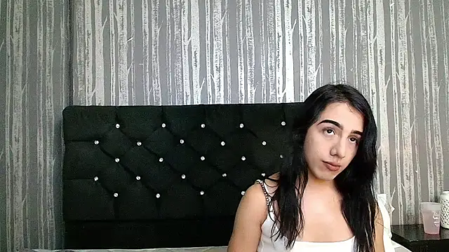 Alicee Moonn online show from May 20, 2026, 7:55 pm