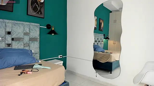 Snapshot of tamara_lovv chatting on November 28, 2025, 12:16 pm tamara lovv online show from November 28, 2025, 12:16 pm