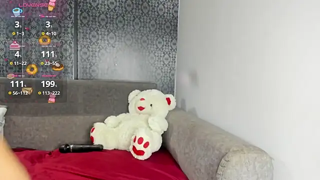 Zoe White  online show from October 25, 2025, 12:39 pm