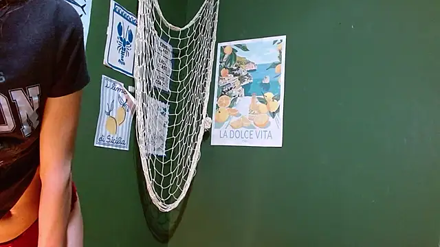 Roxiehood online show from October 11, 2025, 2:23 am