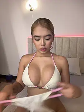 Snapshot of Mia_Roswell chatting on July 4, 2026, 3:13 am Mia Roswell online show from July 4, 2026, 3:13 am