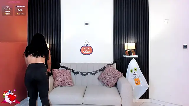 emily yeon online show from October 22, 2025, 9:57 pm