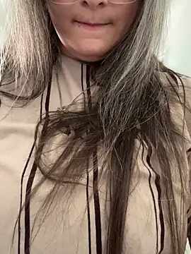 Alix Valentine online show from October 7, 2025, 8:32 pm