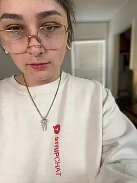 Snapshot of Alix_Valentine chatting on February 11, 2026, 5:13 pm Alix Valentine online show from February 11, 2026, 5:13 pm