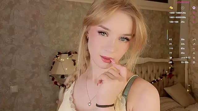 Snapshot of Emma_Frosty chatting on April 24, 2026, 8:00 pm Emma Frosty online show from April 24, 2026, 8:00 pm