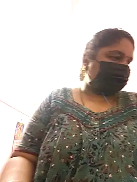 Snapshot of Villageanuty chatting on February 17, 2026, 3:37 am Villageanuty online show from February 17, 2026, 3:37 am