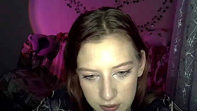 Lily Ember online show from December 1, 2025, 6:20 pm